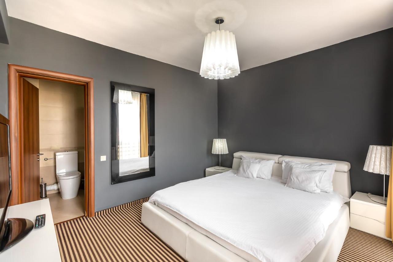 Alex&George Boutique Hotel Клуж-Напока Екстер'єр фото