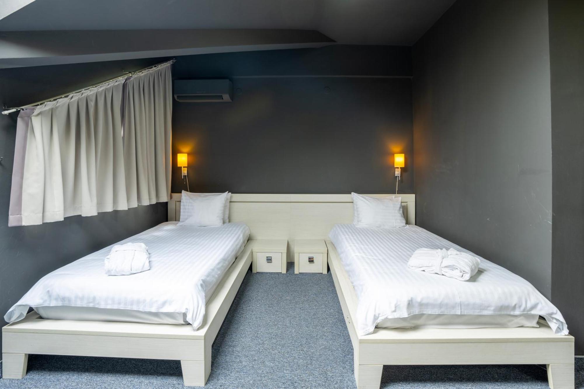 Alex&George Boutique Hotel Клуж-Напока Екстер'єр фото